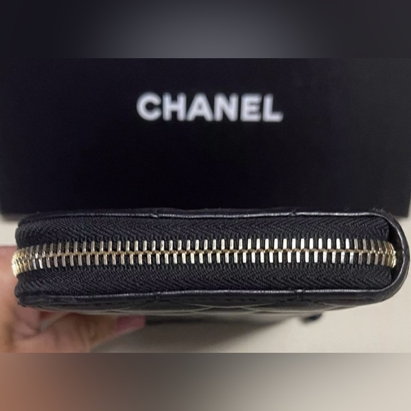 Chanel Matelasse Quilted Lambskin Zip around long Wallet & Box EUC - Picture 6 of 15